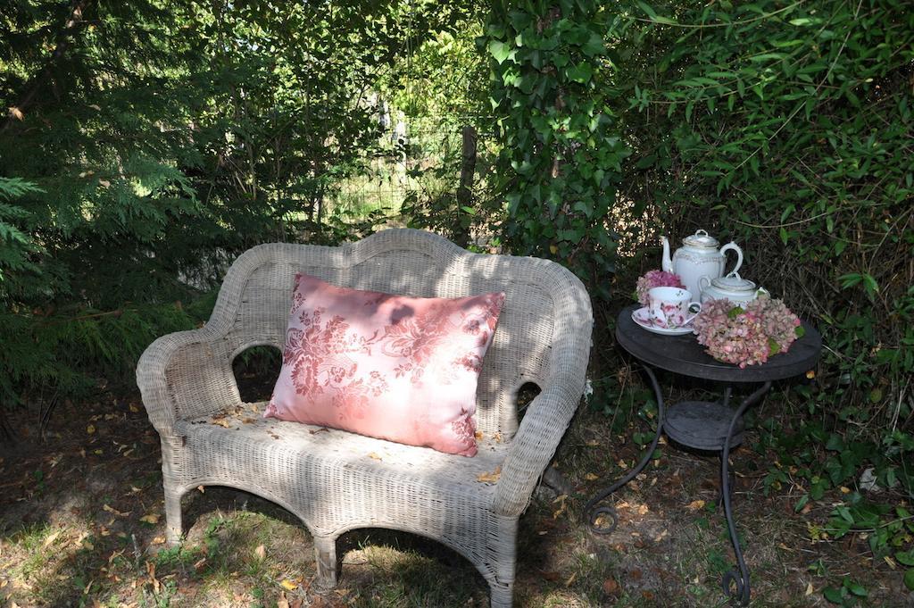 Bed and Breakfast La Maison De Rose Brossac Exterior foto